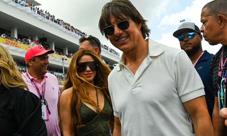 Shakira 'Shatters' Tom Cruise's Dating Dreams